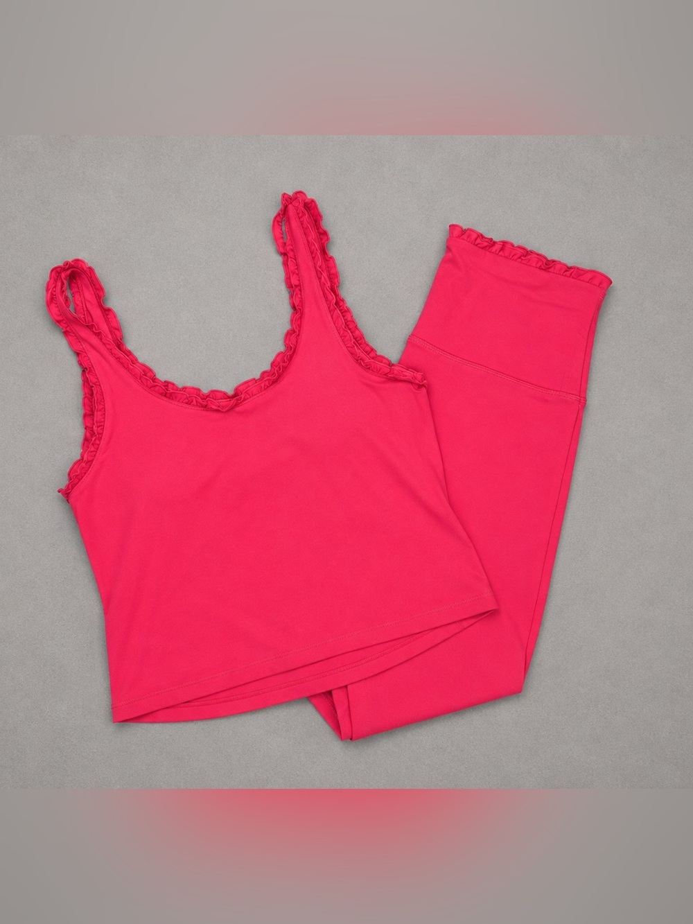 NWT Yogalicious Tech Ruffle Edge Bra & Leggings Ankle Set